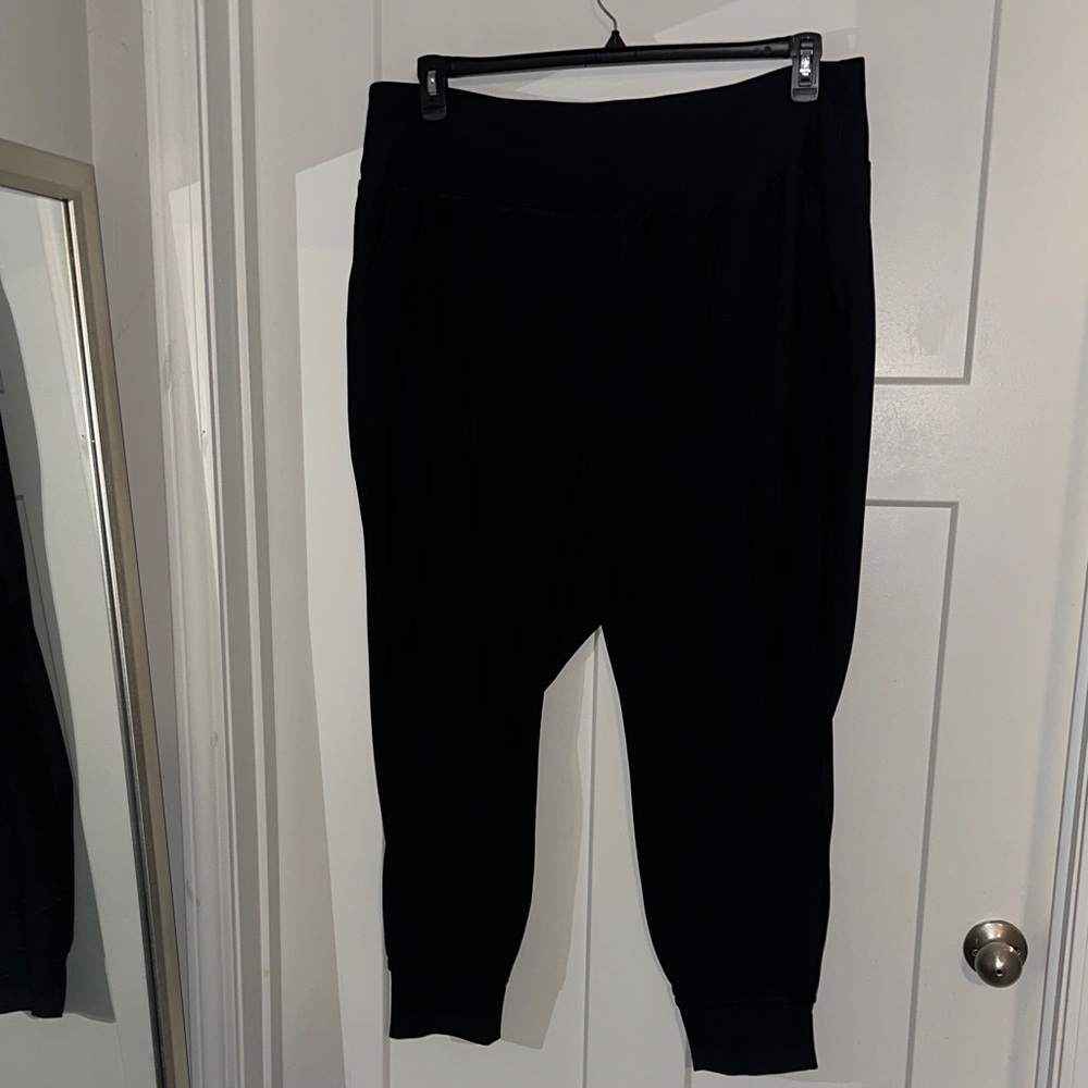 Old navy active power soft high-rise jogger black